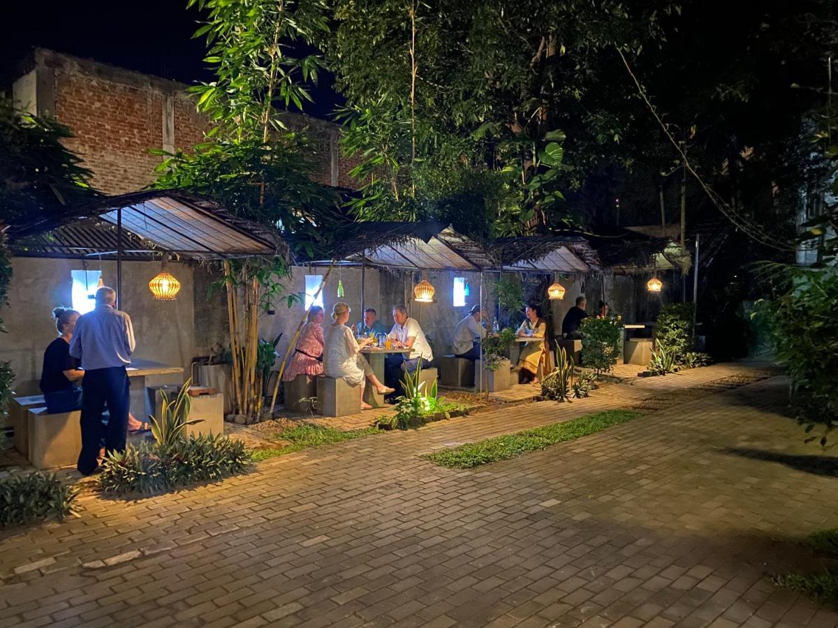 דמבולה Hotel Tinaya מראה חיצוני תמונה
